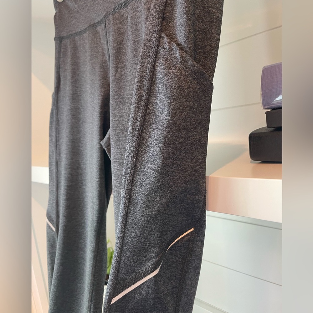 Xersion ankle length leggings size medium - Picture 3 of 5
